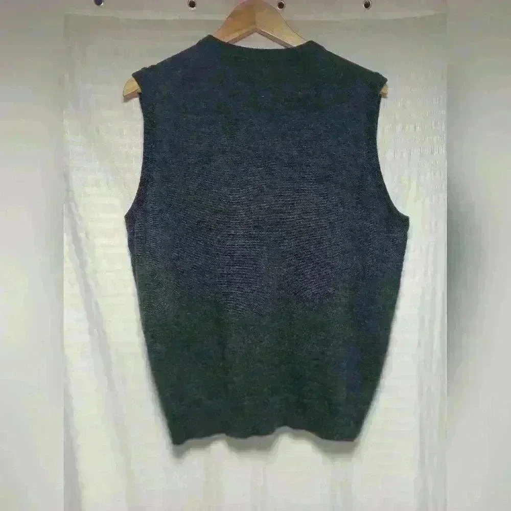 J.Crew V neck 💯 Merino Wool Sweater Vest.  Men's size L - Picture 3 of 7